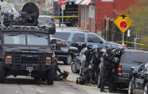 Atentatele din Boston: Inca trei suspecti au fost arestati