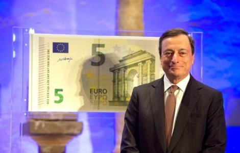 Cum arata noua bancnota de 5 euro?