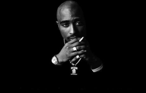 Matusa rapperului Tupac, prima femeie inclusa de FBI pe lista celor mai cautati teroristi