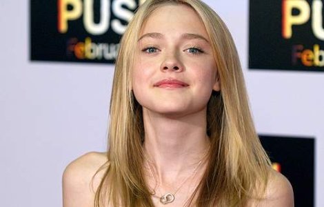 Nu mai e fetita cuminte! In noul sau film, Dakota Fanning se saruta cu o fata!
