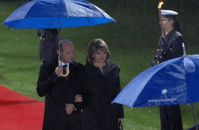 Basescu a invins, referendumul ramane neclintit