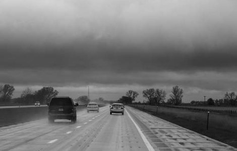 A vrut sa-si cumpere un ziar, dar s-a ratacit si a mers 600 de km in directia gresita