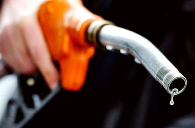Petrom a ieftinit din nou carburantii