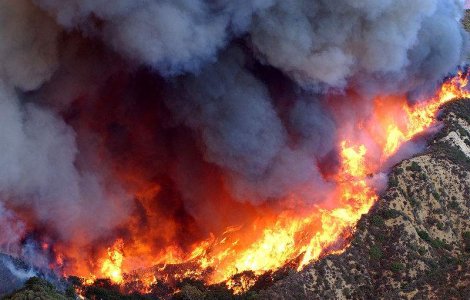 Incendiile din California s-au extins