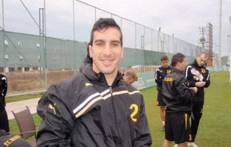 Fotbalist de la FC Brasov, transportat la spital in timpul meciului cu Rapid