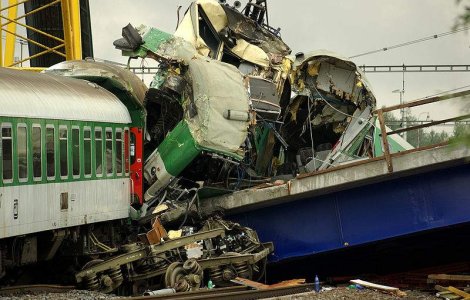 Accident feroviar in Belgia: Un mort si 17 raniti