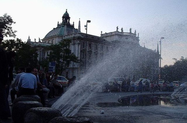 Proteste la Munchen, inaintea deschiderii unui important proces neonazist