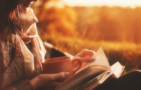 Trei scriitori contemporani pe care merită să îi descoperi