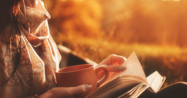 Trei scriitori contemporani pe care merită să îi descoperi