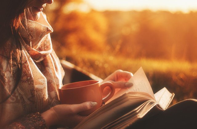 Trei scriitori contemporani pe care merită să îi descoperi