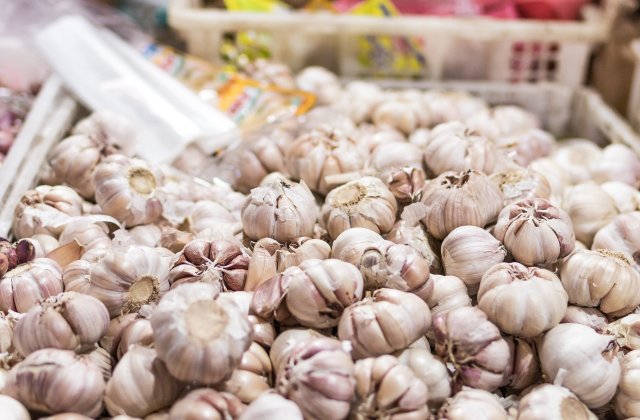 8 beneficii pe care le are consumul zilnic de usturoi asupra corpului tău