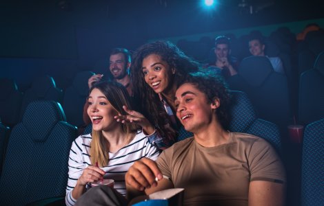  Top  Cinema în jurul lumii: 12 mâncăruri pe care oamenii din diferite țări le consumă când merg la film