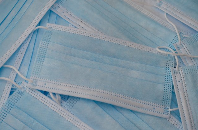 ANPC a depistat noi loturi de măști de protecție neconforme în România