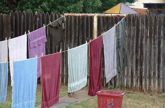 Americanii lupta pentru dreptul de a-si usca rufele la soare