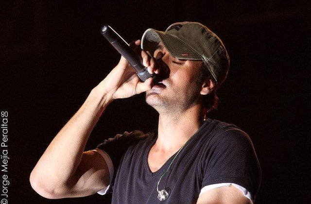 Enrique Iglesias se va casatori cu Anna Kournikova saptamana viitoare