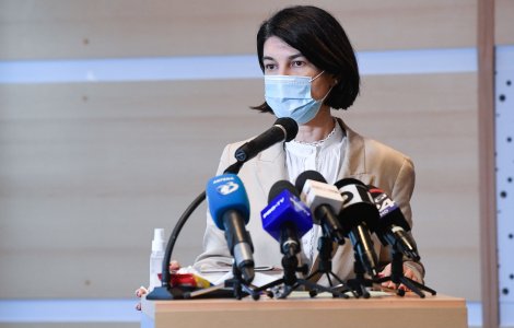 Violeta Alexandru, depistată cu Covid-19: „Sunt și voi rămâne activă”