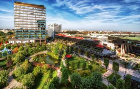 Shopping în pandemie - Brandurile au continuat extinderea în marile orașe