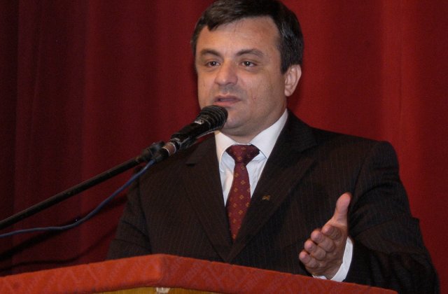 Președintele PNL Argeș, Adrian Miuțescu, a fost testat pozitiv cu noul coronavirus