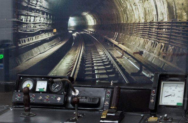 Aglomerație la metrou luni seară! O șină s-a defectat între între staţiile Mihai Bravu şi Dristor 1