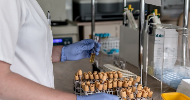 CNAS: Analize și investigații medicale oriunde în țară cu biletul de trimitere