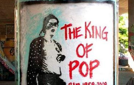 Medicul lui Michael Jackson a asteptat o ora pana cand sa cheme salvarea