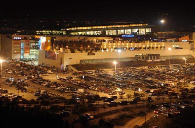 Cati mp de spatii comerciale are cel mai mare proprietar de mall-uri?