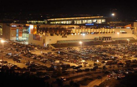 Cati mp de spatii comerciale are cel mai mare proprietar de mall-uri?