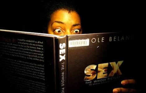 Cine sunt scriitorii cei mai nepriceputi la scene de sex