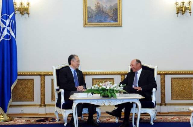 Basescu: Expertiza BM poate fi valoroasa in domenii deficitare ca sanatatea, educatia, administratia