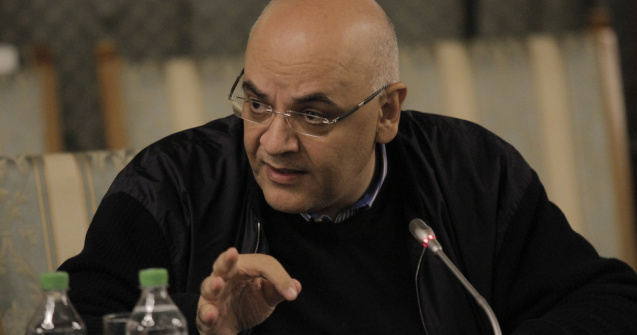 Arafat, gata să se vaccineze în direct pentru a oferi credibilitate românilor