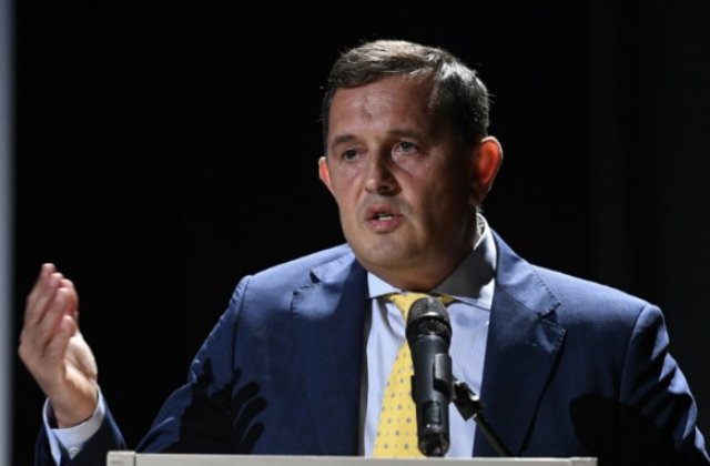 Avocatul Piperea acuză &bdquo;o crimă cu premeditare&rdquo; &icirc;n privinţa măştilor neconforme