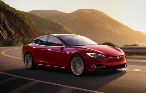 Tesla mărește cu circa 5.000 de euro prețurile pentru Model S și Model X