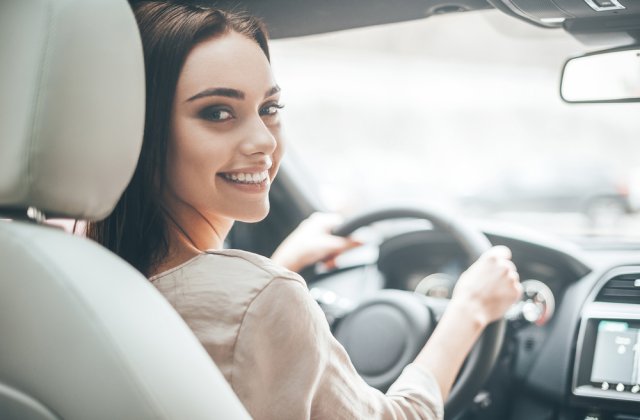 Ai grijă la pietoni și nu pleca cu frâna de mână trasă: 5 sfaturi pentru luarea permisului auto