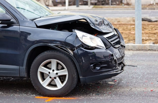 Proiect: șoferii care produc accidente cu vătămări corporale sau decese vor plăti cu 40% mai mult pentru asigurarea RCA &icirc;n anul următor