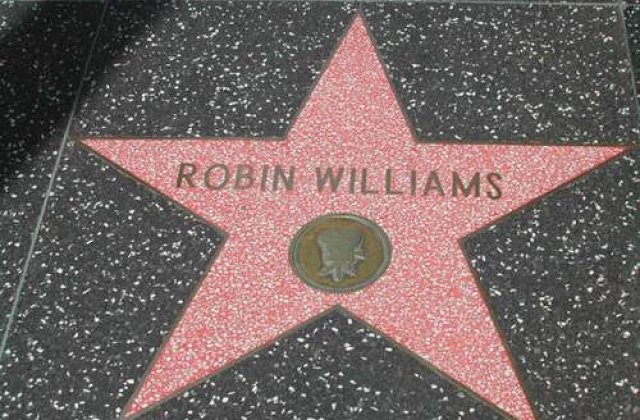 Robin Williams revine la stand-up comedy