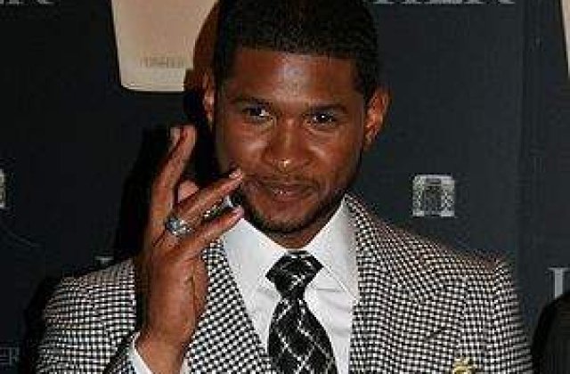 Usher amana noul album