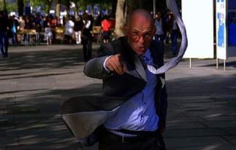 Furia reprimata la locul de munca dubleaza riscul de infarct la barbati