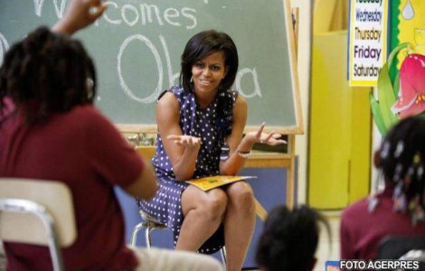 Google ii cere scuze lui Michelle Obama pentru o poza rasista