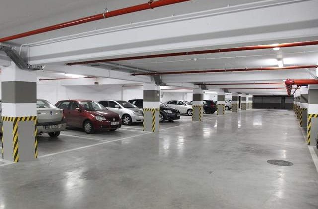 Parcare supraetajata, pusa la dispozitie pentru concertul Depeche Mode