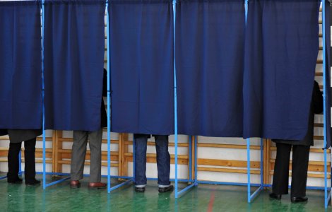 BEC: Camerele de fotografiat, interzise în cabinele de vot