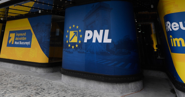 PNL: „Partidului Pro România îi este interzis să mai distribuie calendare”
