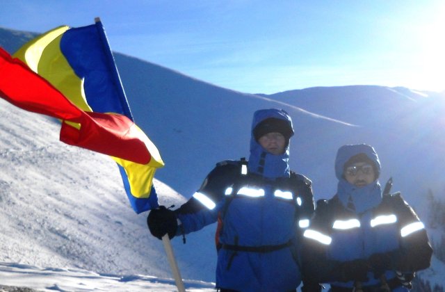 Drapelul României a fost arborat pe vârful Parângul Mare, la 2.519 metri altitudine
