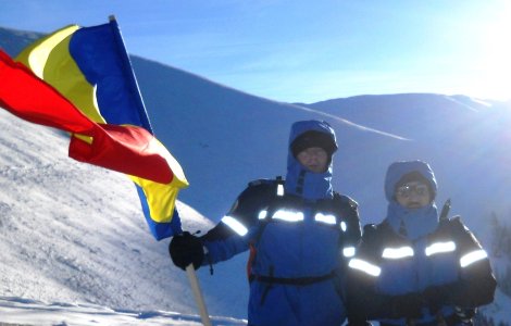 Drapelul României a fost arborat pe vârful Parângul Mare, la 2.519 metri