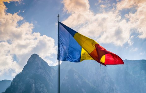 VIDEO: Drapelul României, pe cea mai înaltă clădire din lume!