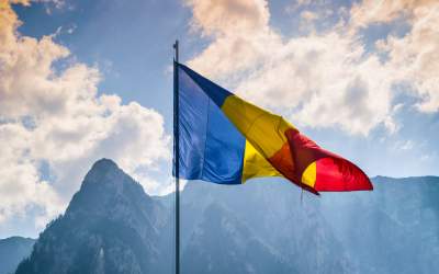 VIDEO: Drapelul României, pe...