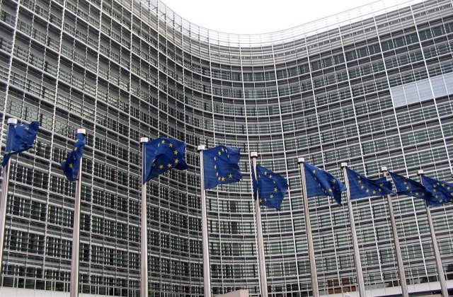 Se intampla si la case mai mari: Mai multi candidati la CE au avut legaturi cu sistemul comunist