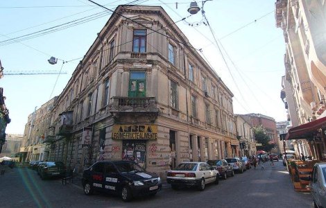 Cladire prabusita in Centrul Vechi al Capitalei