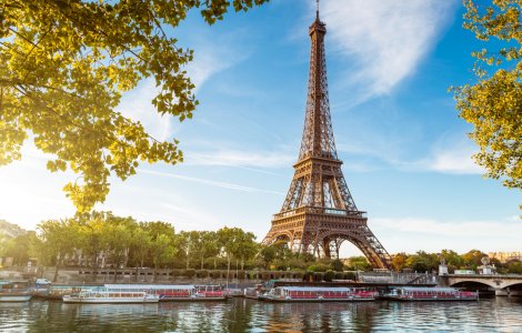 O secțiune din scara originală a Turnului Eiffel a fost vândută la licitație cu 274.000 euro