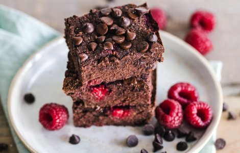 Alimentele cu grăsimi trans ne afectează puternic sănătatea. Care sunt acestea și ce boli riscăm să dezvoltăm