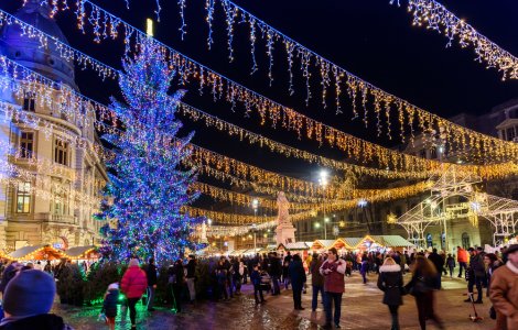 Când se aprind luminițele de Crăciun în Capitală